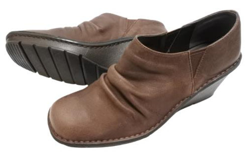 【インコルジェ2000 ダークブラウン】本革ウェッジハイヒールブーティ