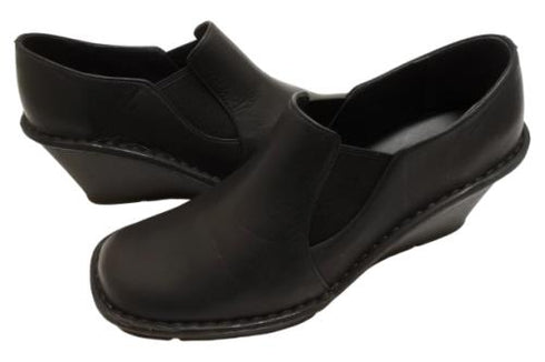 【インコルジェ 2027 ブラック】ウェッジハイヒールスリッポンシューズ