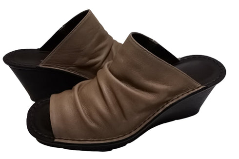 【インコルジェ 2036 オークベージュ】本革ウェッジハイヒールオープントゥサンダル