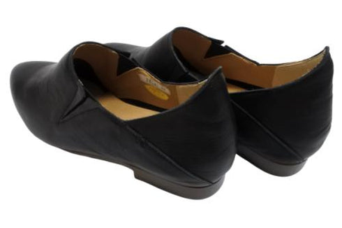 【TODAY'S 2418 ブラック】本革ポインテッドトゥ サイドゴアフラットシューズ