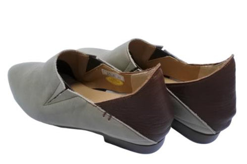 【TODAY'S 2418 グレー】本革ポインテッドトゥ サイドゴアフラットシューズ