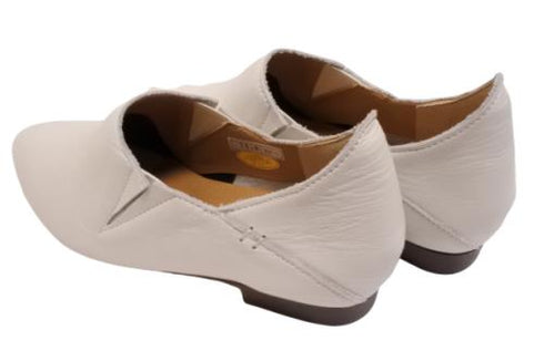 【TODAY'S 2418 アイボリー】本革ポインテッドトゥ サイドゴアフラットシューズ