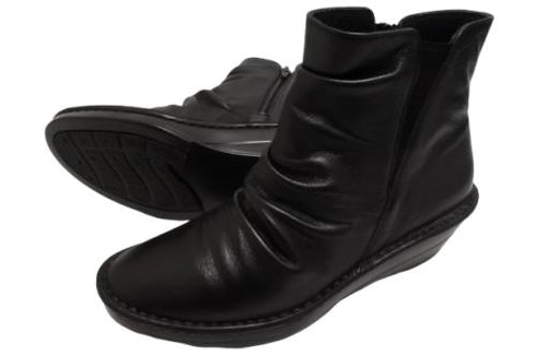 【インコルジェ3204 ブラック】くしゅスマートショートブーツ