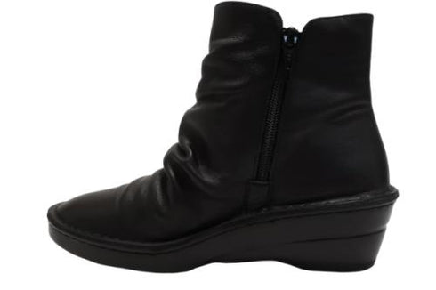 【インコルジェ3204 ブラック】くしゅスマートショートブーツ