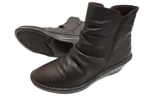 【インコルジェ3204 ダークブラウン】くしゅスマートショートブーツ