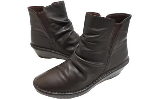 【インコルジェ3204 ダークブラウン】くしゅスマートショートブーツ