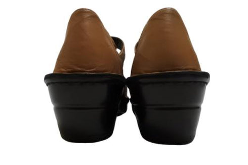 【インコルジェ3211 ブラウン】レース風飾りつき上品ストラップシューズ