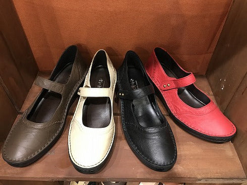 【インコルジェ3211 オレンジ】レース風飾りつき上品ストラップシューズ