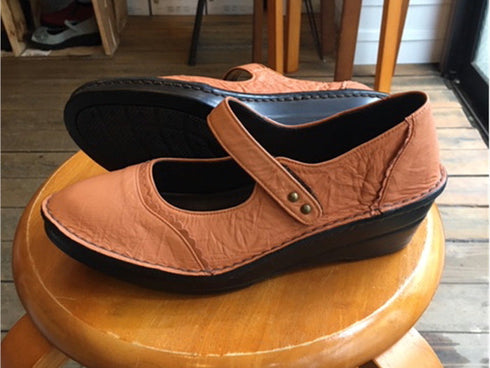 【インコルジェ3211 オレンジ】レース風飾りつき上品ストラップシューズ