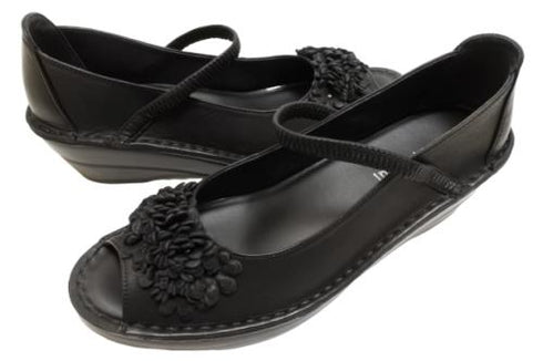 【インコルジェ 3221 ブラック】フラワーモチーフオープントゥシューズ