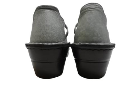 【インコルジェ 3221 ライトブルー】フラワーモチーフオープントゥシューズ