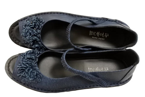 【インコルジェ 3221 ネイビー】フラワーモチーフオープントゥシューズ