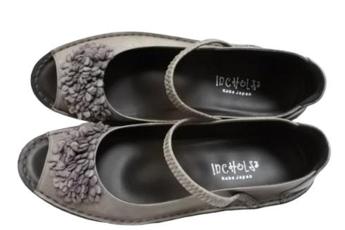 【インコルジェ 3221 パープル】フラワーモチーフオープントゥシューズ