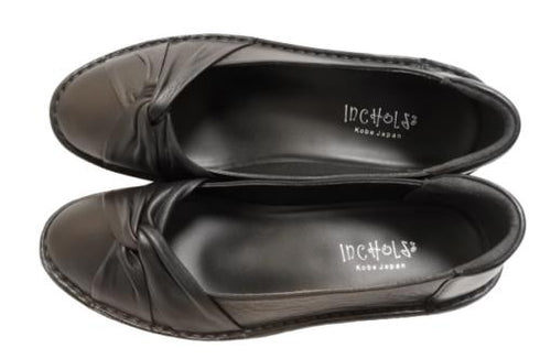 【インコルジェ 3232 ブラック】ターバンリボンパンプス