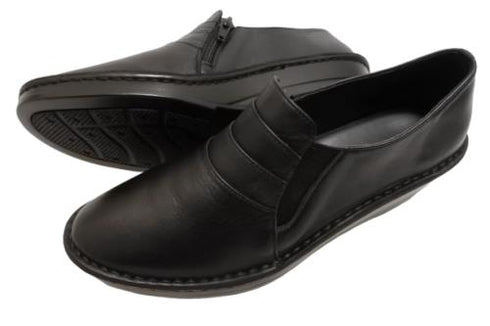 【インコルジェ3235 ブラック】デザインスリッポンシューズ