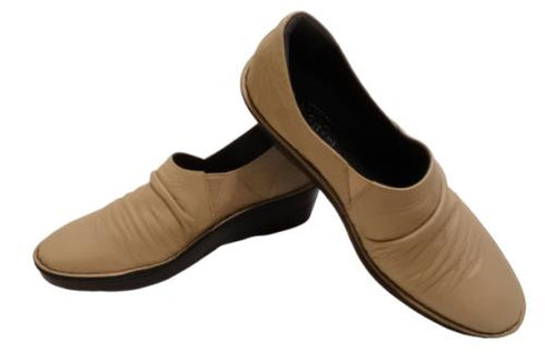 【インコルジェ3249 サンドグレイ】くしゅくしゅスマートスリッポン