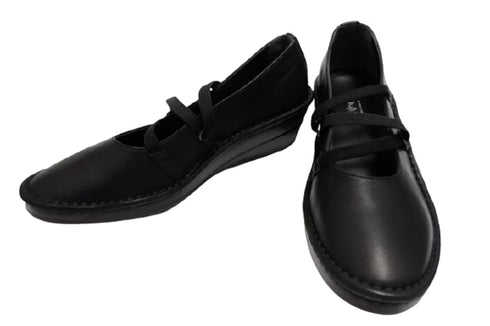 【インコルジェ3261 ブラック】ジグザグストラップパンプス