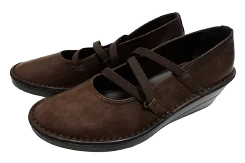 【インコルジェ3261 ダークブラウン】ジグザグストラップパンプス