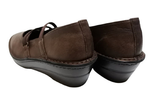 【インコルジェ3261 ダークブラウン】ジグザグストラップパンプス