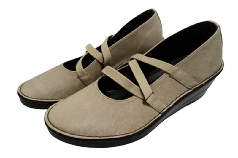 【インコルジェ3261 グレージュ】ジグザグストラップパンプス