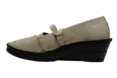 【インコルジェ3261 グレージュ】ジグザグストラップパンプス