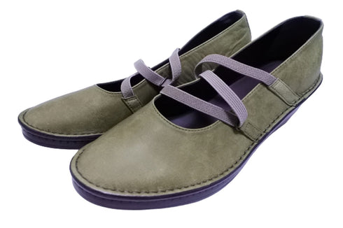 【インコルジェ3261 カーキ】ジグザグストラップパンプス