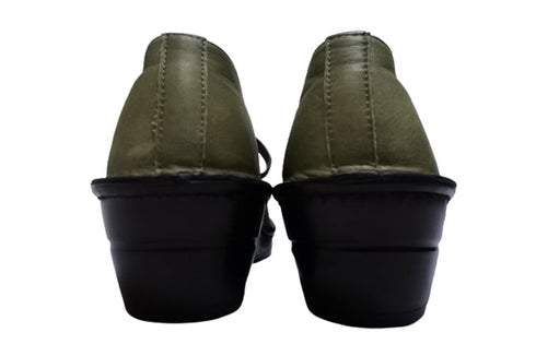 【インコルジェ3261 カーキ】ジグザグストラップパンプス