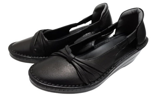 【インコルジェ 3262 ブラック】サイドオープンリボンパンプス