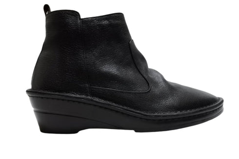 【インコルジェ3269 ブラック】スマートショートブーツ