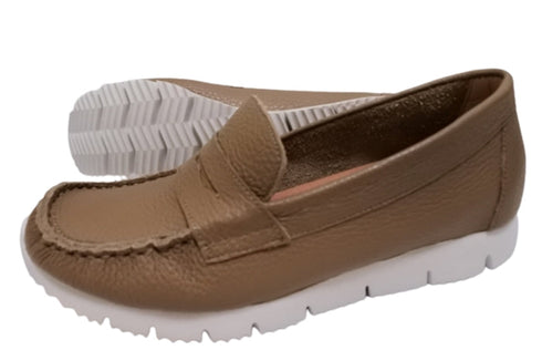 【arui_toe 39512 グレージュ】本革コンフォートローファー