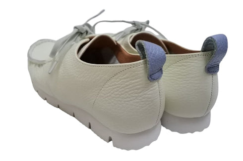 【arui_toe 3955 オフホワイト】本革コンフォートモカシンデッキシューズ