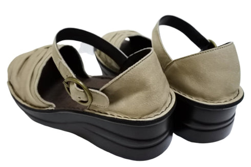 【インコルジェ 4038 グレージュ】ふんわりギャザーサンダル