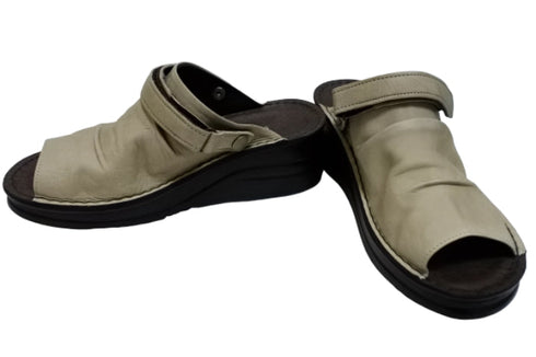 【インコルジェ4039 グレージュ】オープントゥくしゅくしゅ2WAYサボ風サンダル