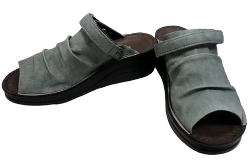 【インコルジェ4039 ライトブルー】オープントゥくしゅくしゅ2WAYサボ風サンダル