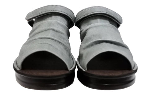 【インコルジェ4039 ライトブルー】オープントゥくしゅくしゅ2WAYサボ風サンダル