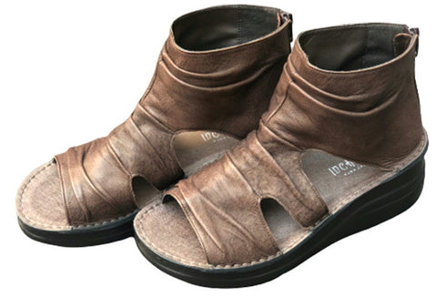 【インコルジェ 4050 ダークブラウン】本革クロスベルトくしゅふわショートブーツサンダル