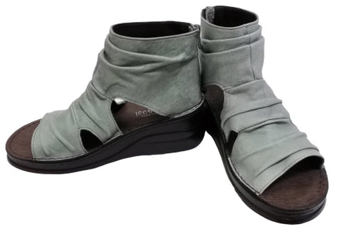 【インコルジェ 4050 ライトブルー】本革クロスベルトくしゅふわショートブーツサンダル