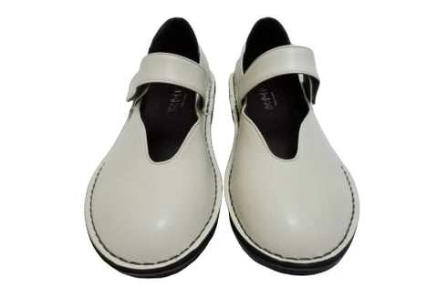 【インコルジェ5029 アイボリー】シンプルきれいめライン センターUカットストラップシューズ