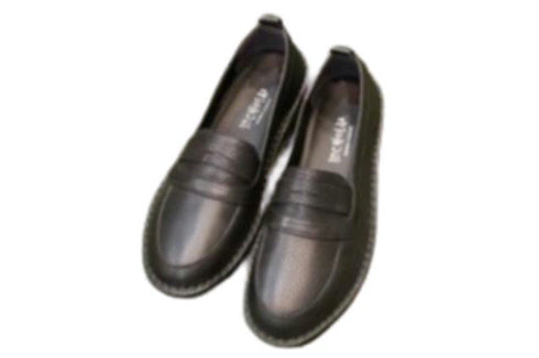 【インコルジェ 5039 ブラック】シュリンクレザーローファー