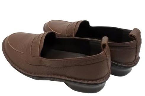 【インコルジェ 5039 ブラウン】シュリンクレザーローファー