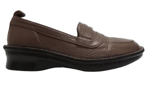 【インコルジェ 5039 ブラウン】シュリンクレザーローファー