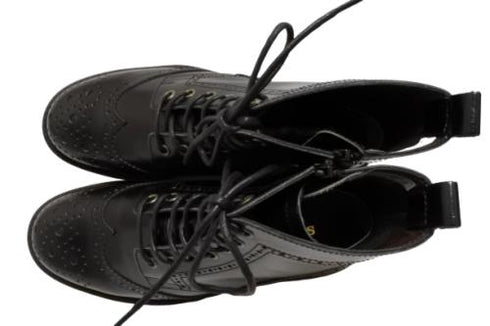 【TODAY'S 5525 ブラック】本革メダリオン靴紐ショートブーツ