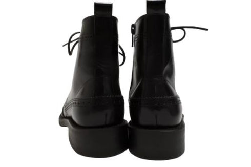 【TODAY'S 5525 ブラック】本革メダリオン靴紐ショートブーツ