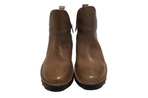 【TODAY's 7058 グレー】幅広4EサイドジップV字カッティングショートブーツ