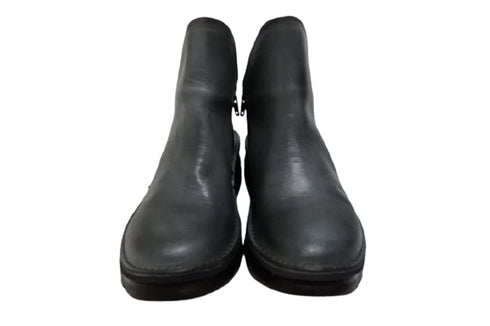 【TODAY's 7058 ネイビー】幅広4EサイドジップV字カッティングショートブーツ