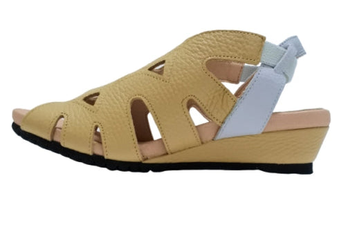 【arui_toe 7641 ベージュ】伸縮ゴムバックストラップ本革コンフォートサンダル