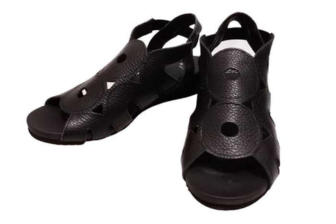 【arui_toe 7641 ブラック】伸縮ゴムバックストラップ本革コンフォートサンダル