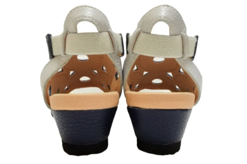 【arui_toe 7641 ネイビー】伸縮ゴムバックストラップ本革コンフォートサンダル