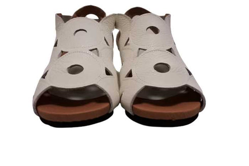 【arui_toe 7641 オフホワイト】伸縮ゴムバックストラップ本革コンフォートサンダル