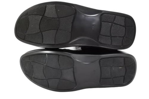 【インコルジェ 8209 ブラック】くしゅっとかわいい本革幅広ショートブーツ